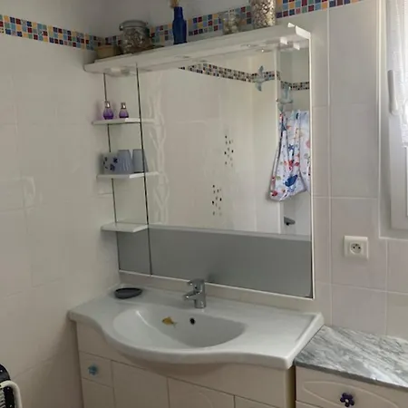 : Maison 5 Pers, Jardin, Animaux Admis - Fr-1-823-43 펜션 *