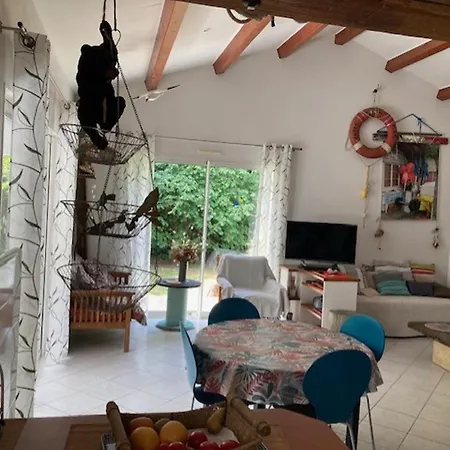 : Maison 5 Pers, Jardin, Animaux Admis - Fr-1-823-43 펜션 La Guérinière